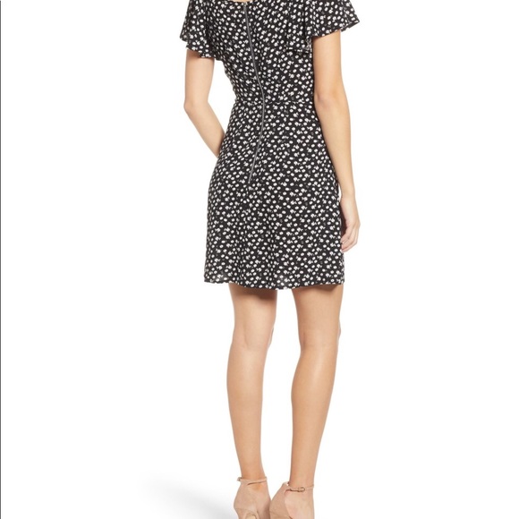 Flutter Sleeve A-Line Dress - Picture 4 of 8